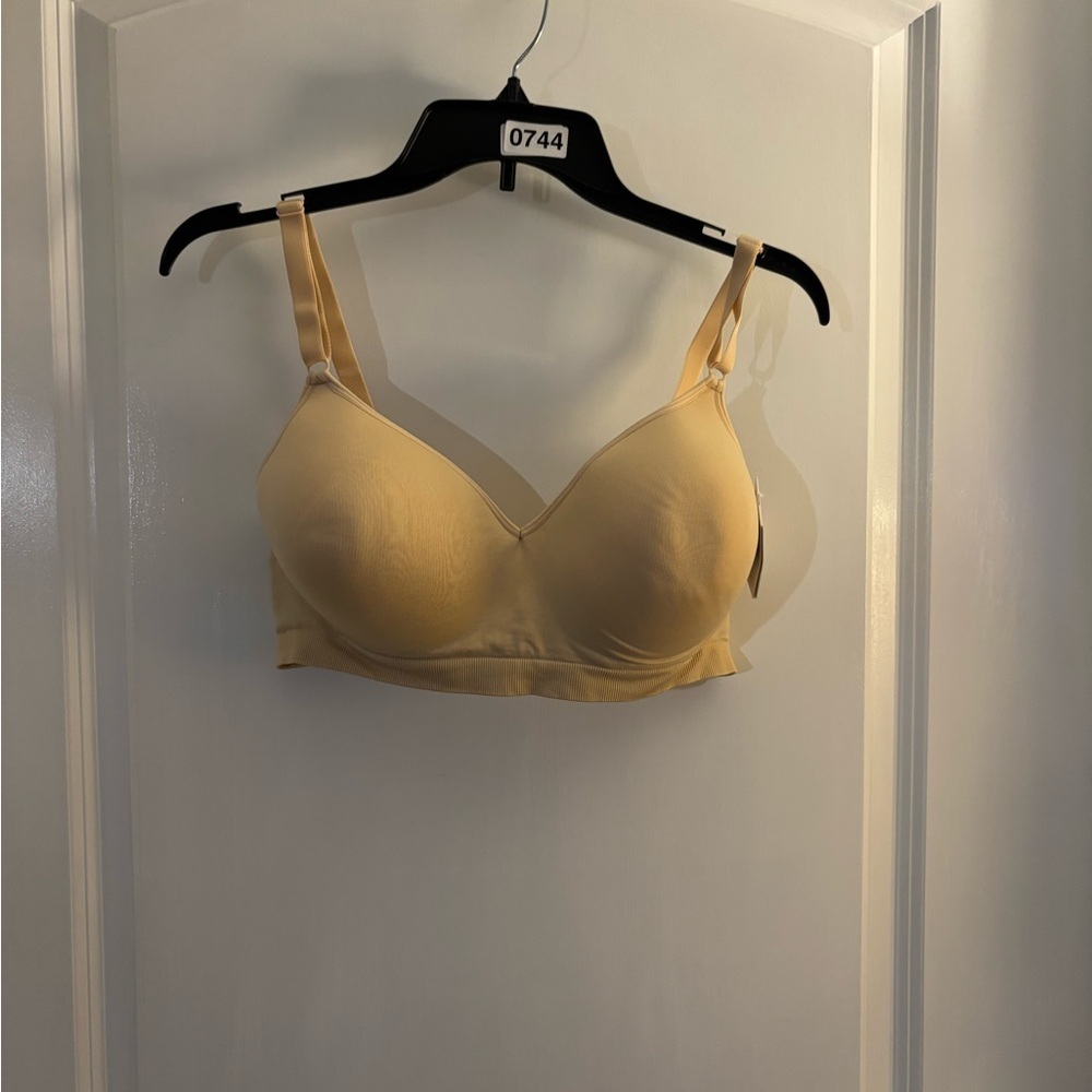 NWT Women's Fruit Of The Loom Cream Comfot Bra Sz 36 DD - Picture 2 of 5